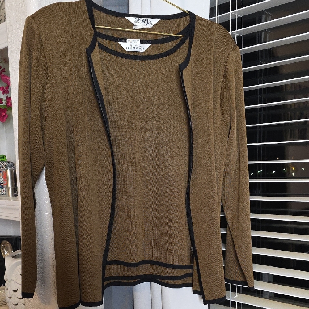 Misook Brown and Black Trim Women's Zip Cardigan And Tank Set M L